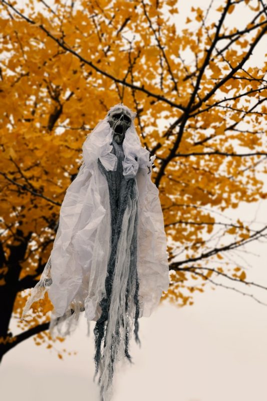 Floating ghost Halloween tree decoration